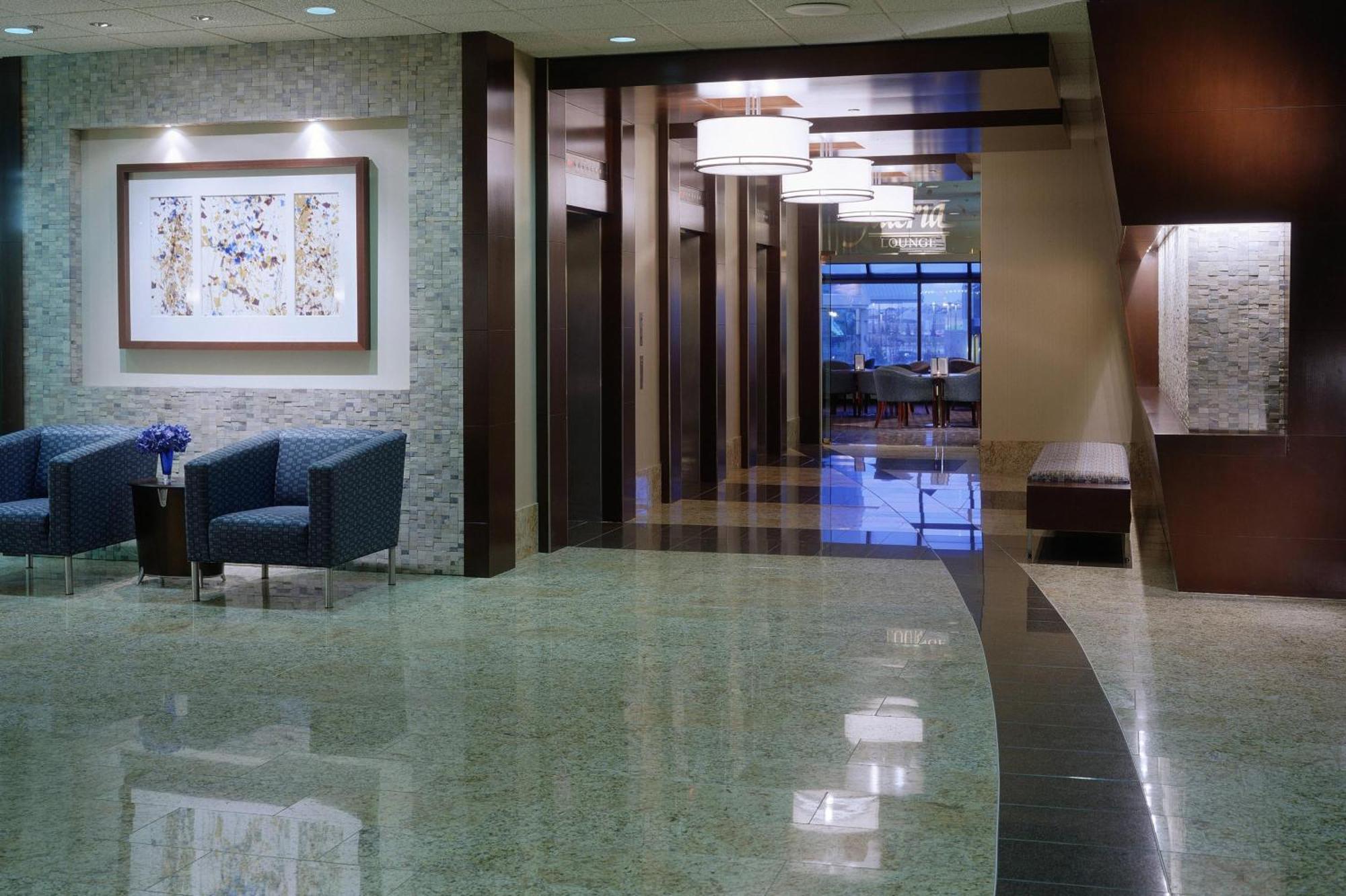 Delta Hotels Calgary Airport In-Terminal YYC Exterior foto